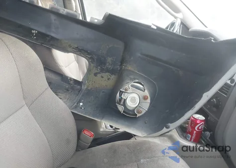 2004 Jeep Grand Cherokee Laredo z USA, uszkodzony, nr VIN 1J4GW48SX4C142784